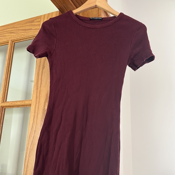 BRANDY MELVILLE T-SHIRT DRESS - Picture 3 of 4